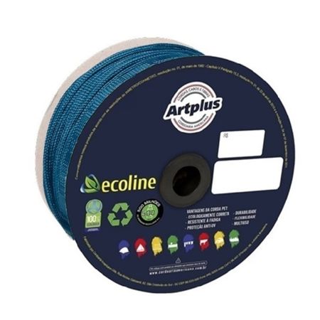 Carretel de corda Ecoline Artplus em embalagem circular azul escura com logo ‘Artplus’ e texto identificando ‘Ecoline’. A corda trançada de 8 mm, em PET reciclado, aparece enrolada ao redor do carretel. Na borda inferior, pequenos ícones coloridos indicam atributos como ecológica e resistente.
